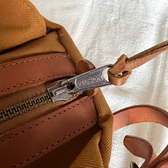 Filson Small Rugged Twill Duffle Bag — Chessie Tan - Picture 4 of 13